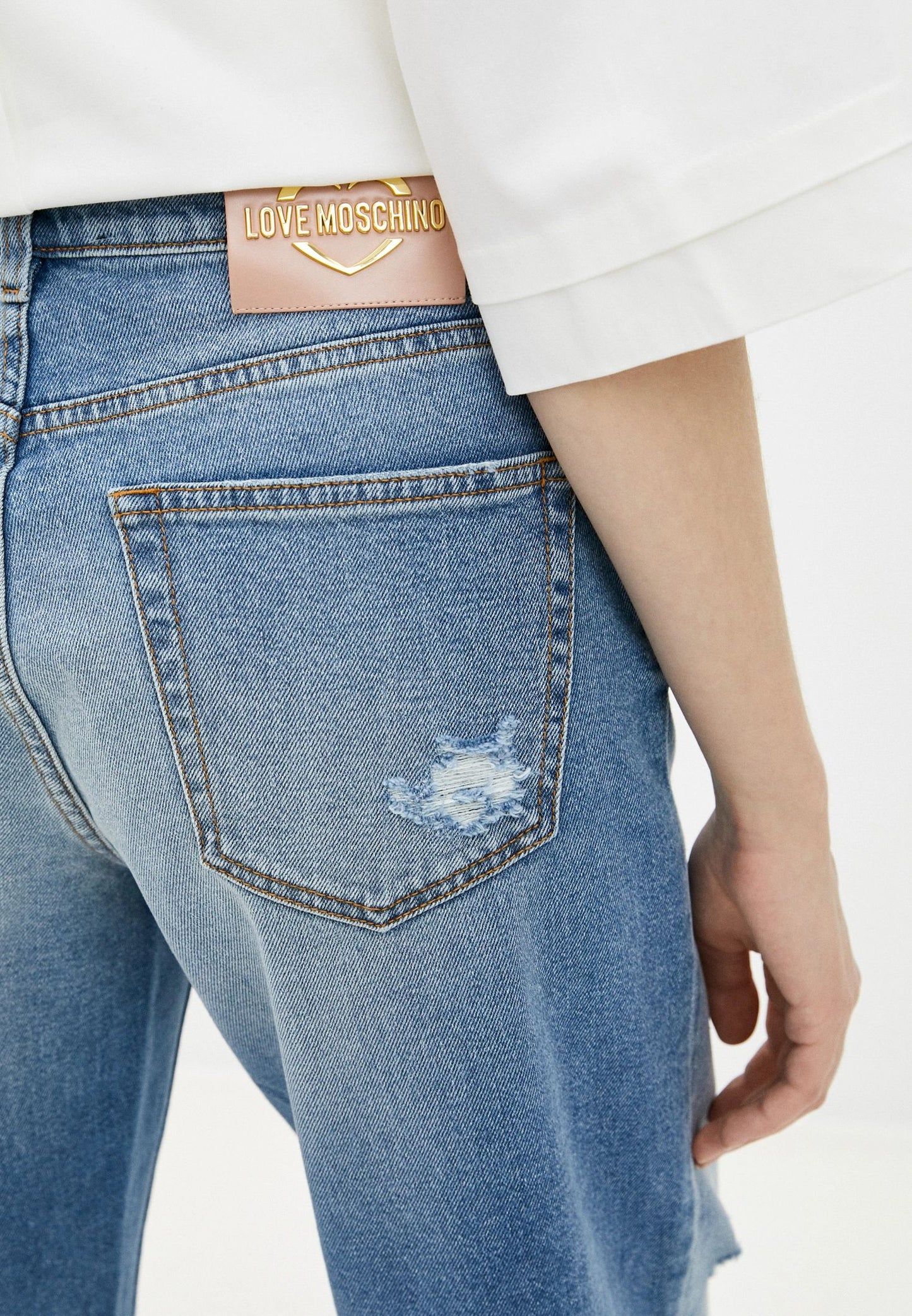 Chic Distressed Love Moschino Jeans Love Moschino