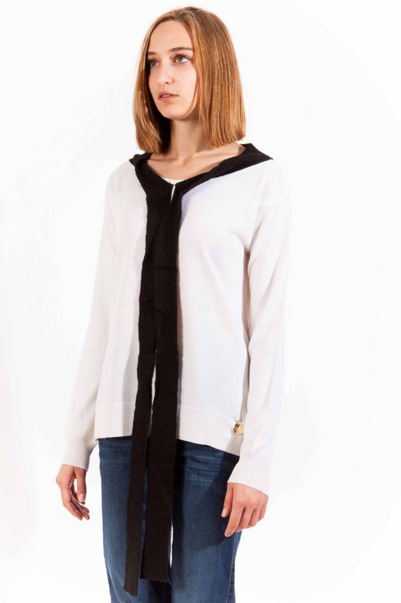 Love Moschino Chic White Wool Sweater with Signature Logo Love Moschino