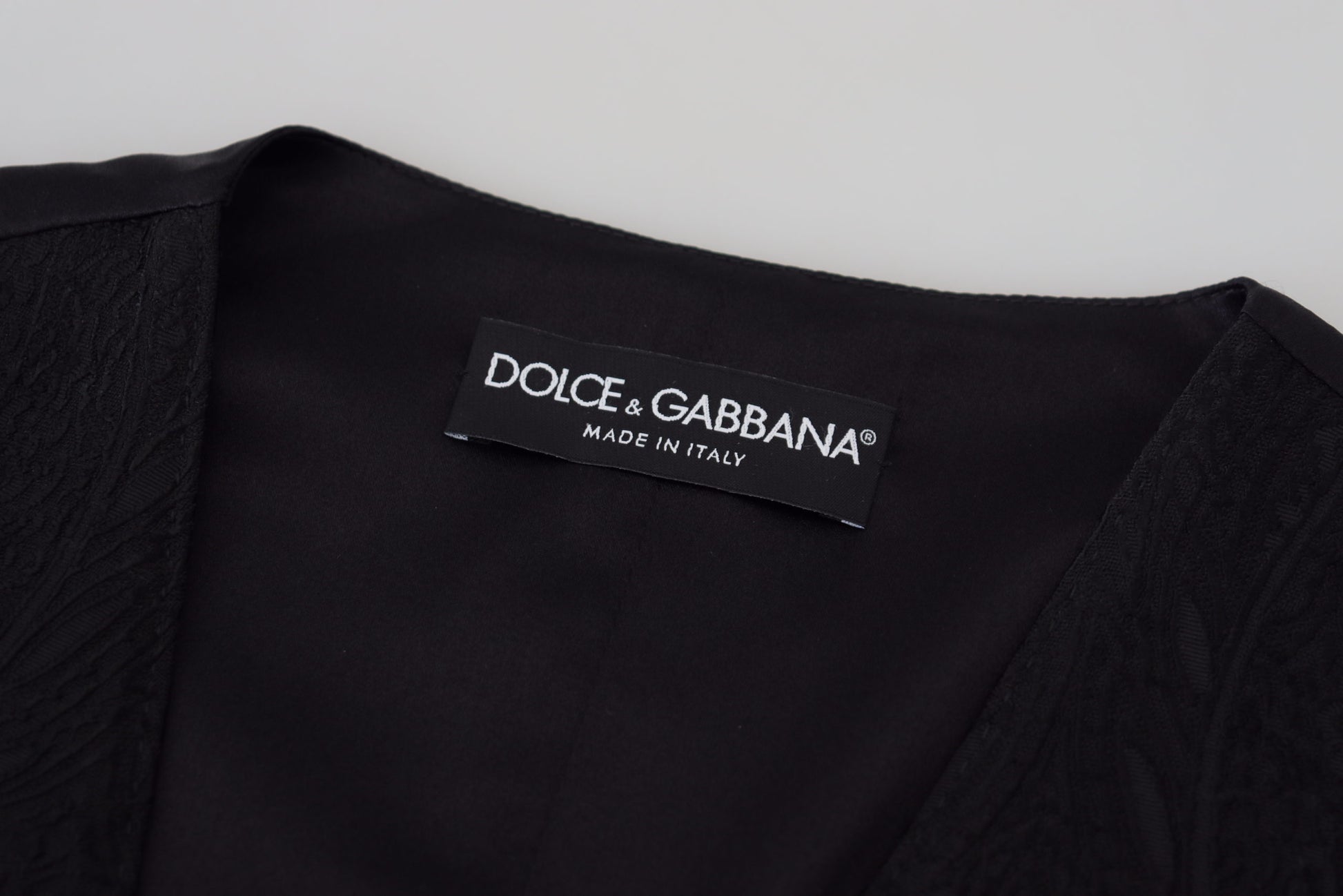 Dolce &amp; Gabbana মার্জিত কালো সিল্ক মিশ্রণ কোমর কোট ন্যস্ত করা