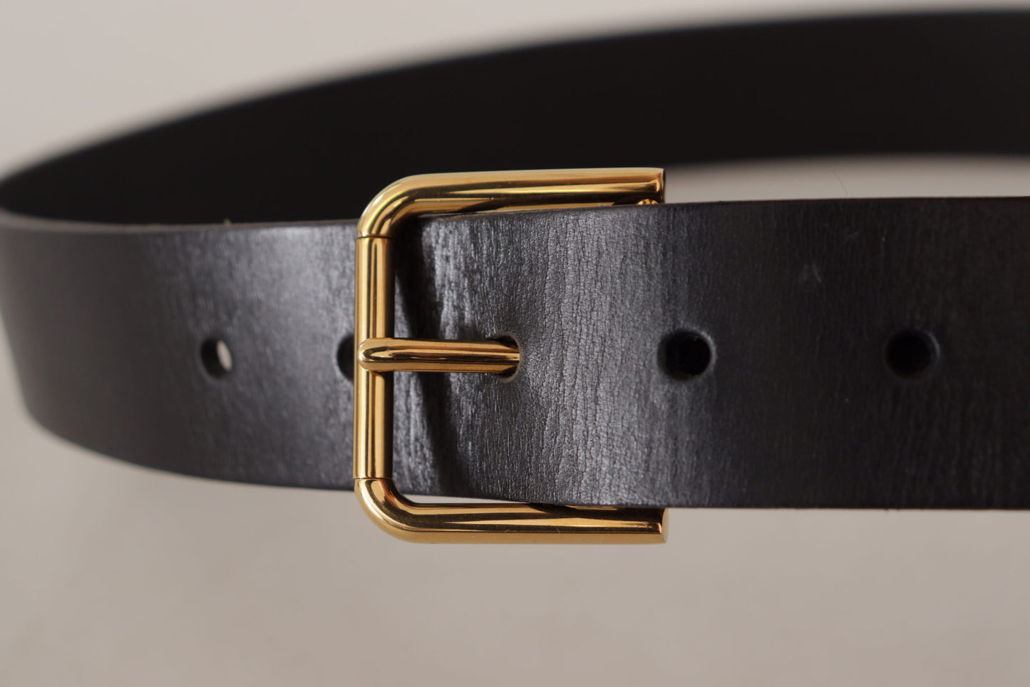 Dolce & Gabbana Elegant Black Leather Belt with Gold-Tone Buckle Dolce & Gabbana