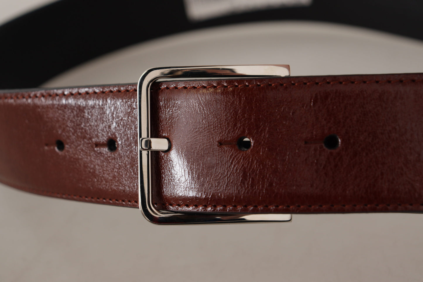 Dolce & Gabbana Elegant Leather Belt with Engraved Buckle Dolce & Gabbana