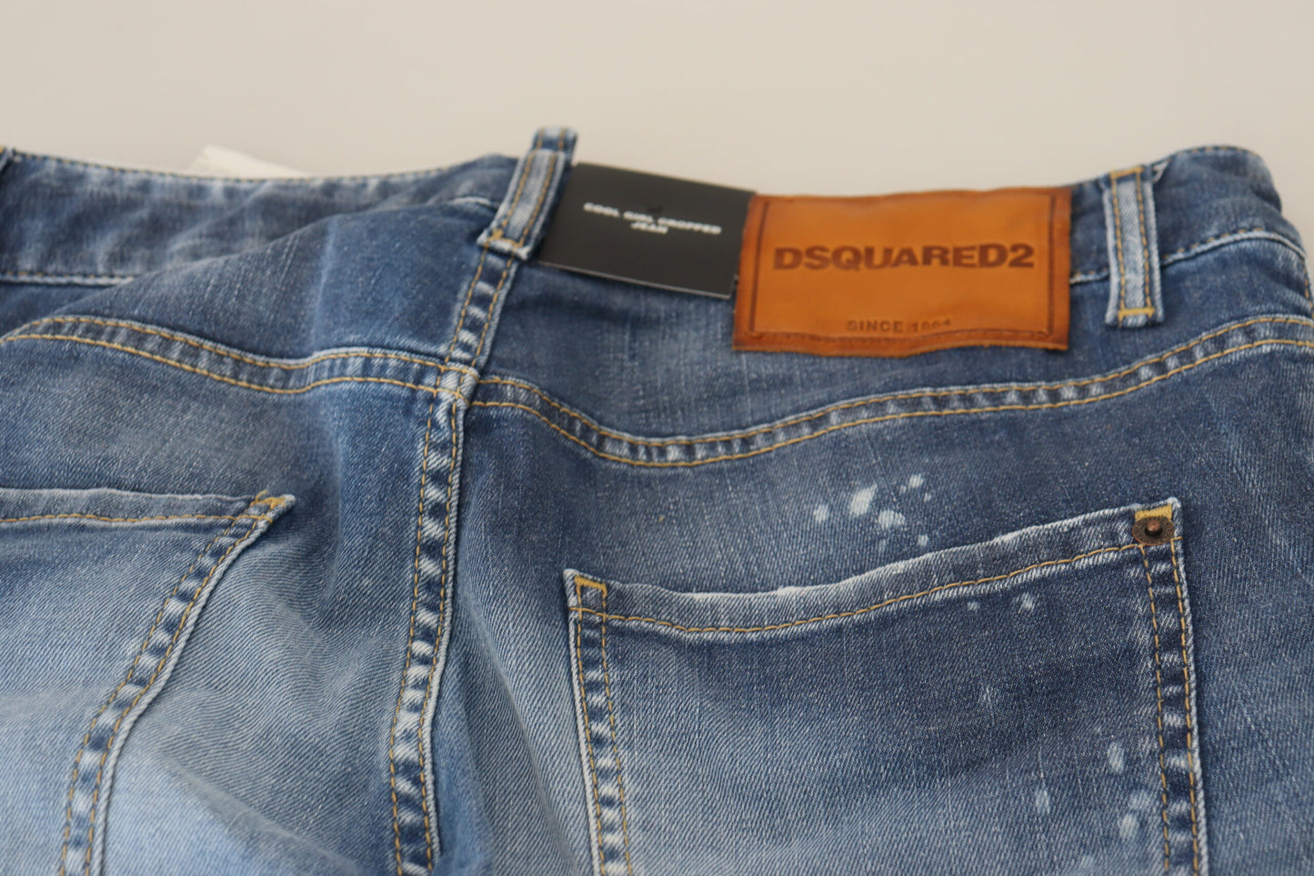 Dsquared² Chic Cropped Blue Denim - Elevate Your Casual Look Dsquared²