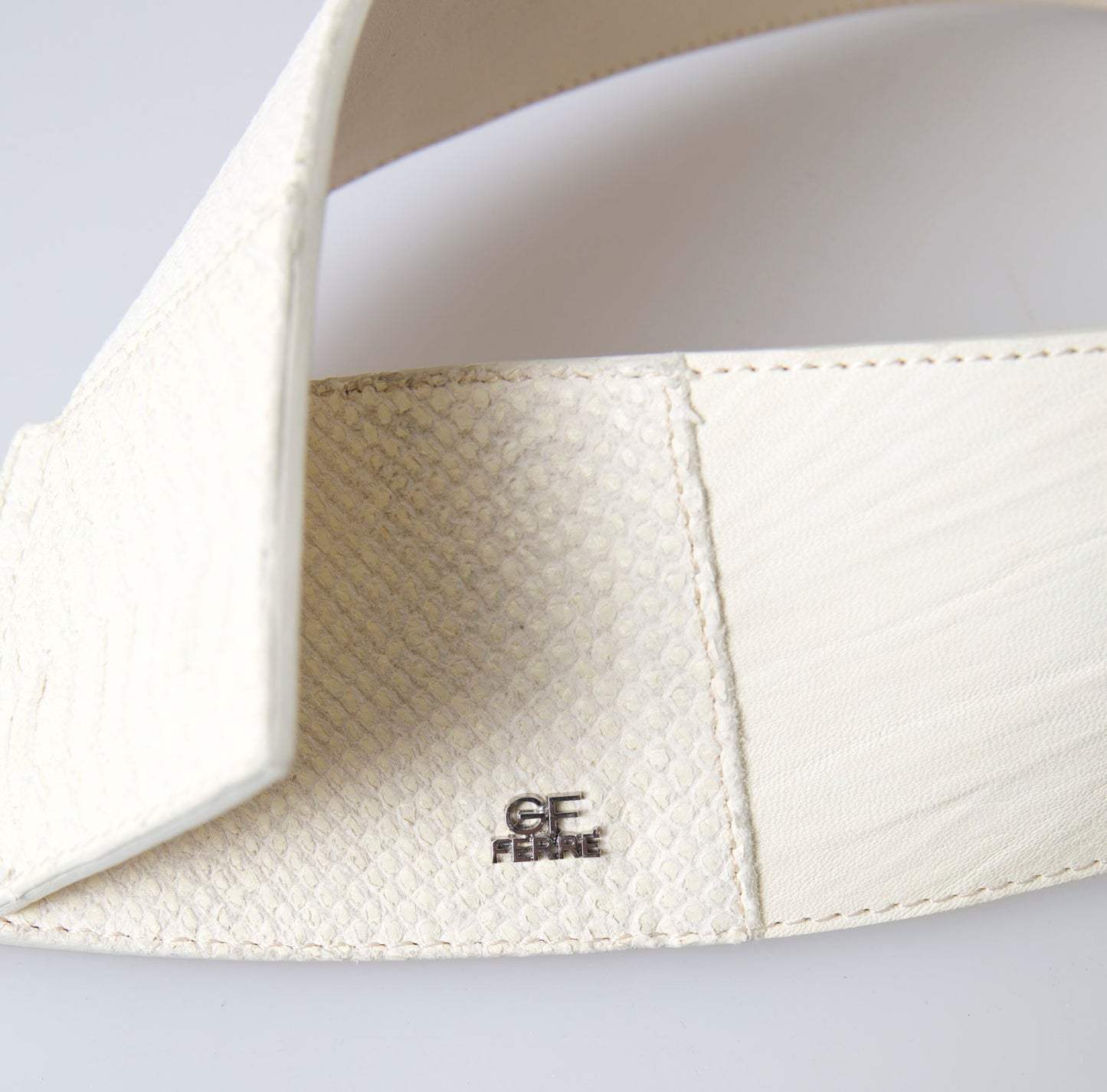 GF Ferre Chic Off White Snap Button Fashion Belt GF Ferre