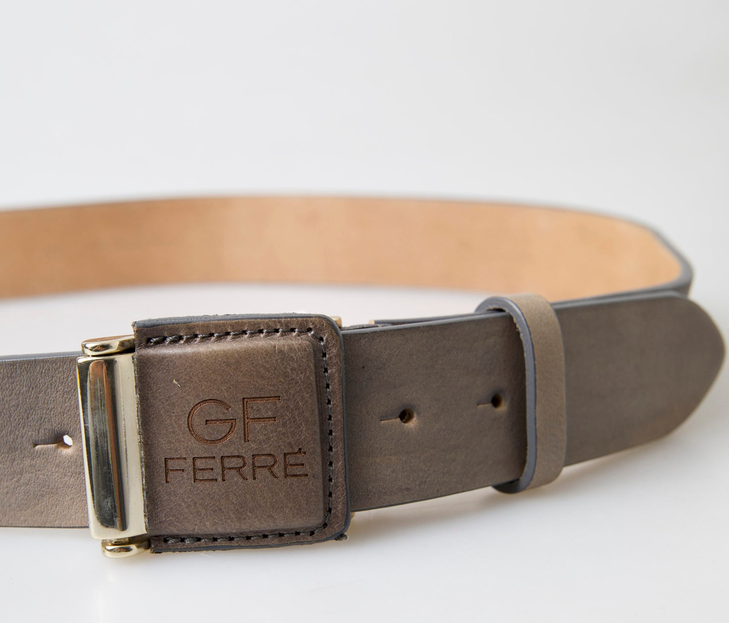 GF Ferre Elegant Leather Fashion Belt with Engraved Buckle GF Ferre