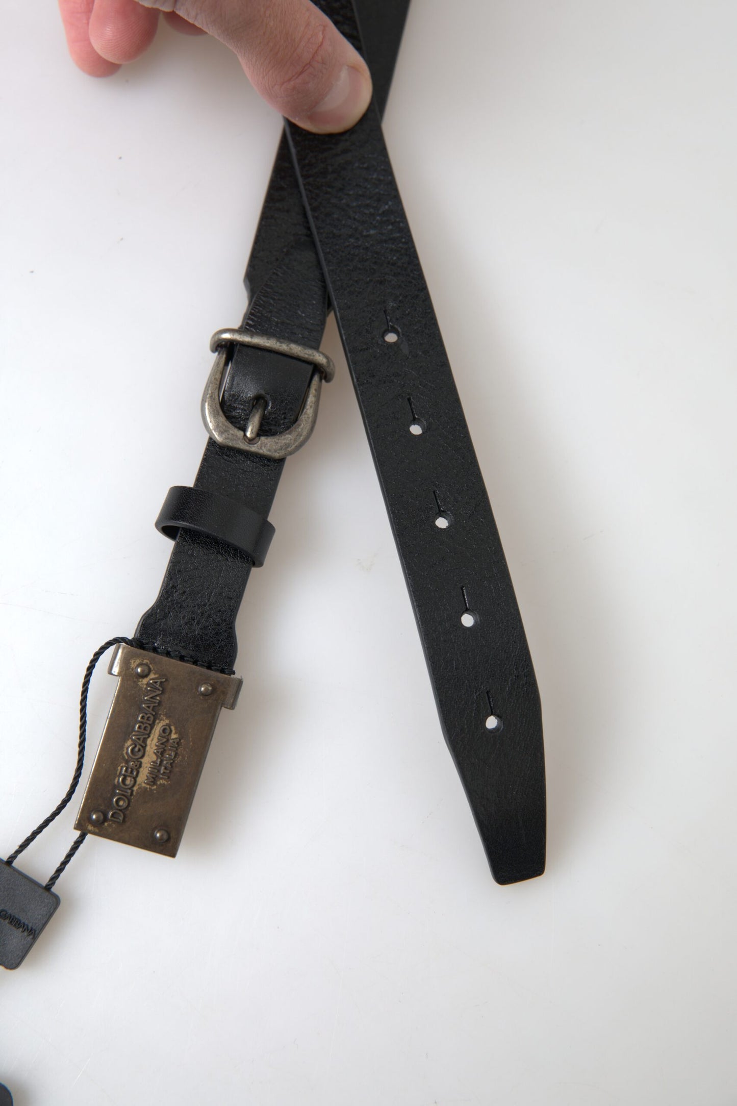 Dolce & Gabbana Elegant Black Leather Belt - Metal Buckle Closure Dolce & Gabbana