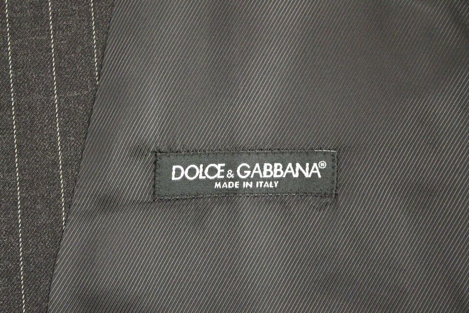 Dolce &amp; Gabbana মার্জিত ধূসর ডোরাকাটা পোষাক ন্যস্ত করা