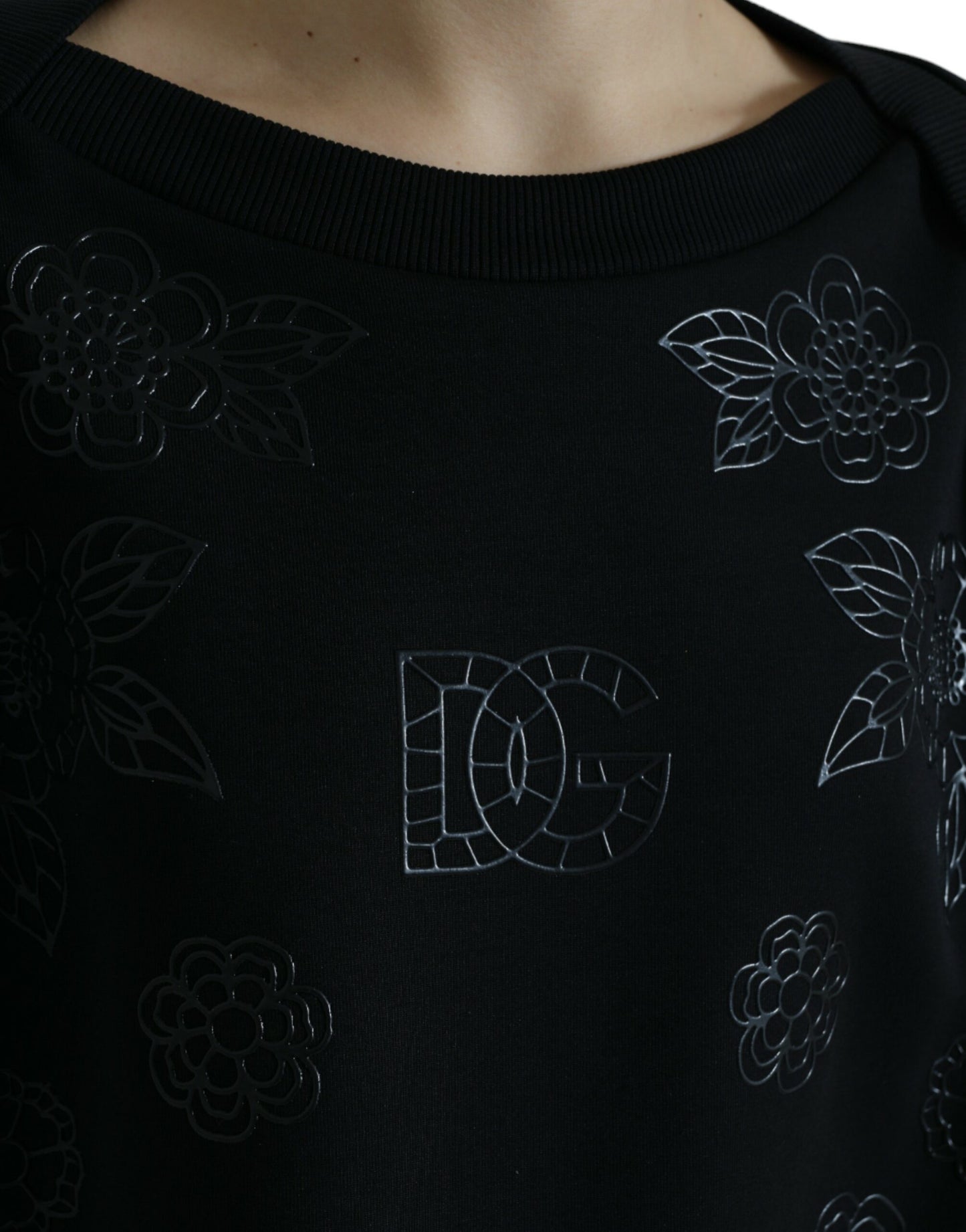 Dolce & Gabbana Elegant Black Floral Applique Sweater Dolce & Gabbana