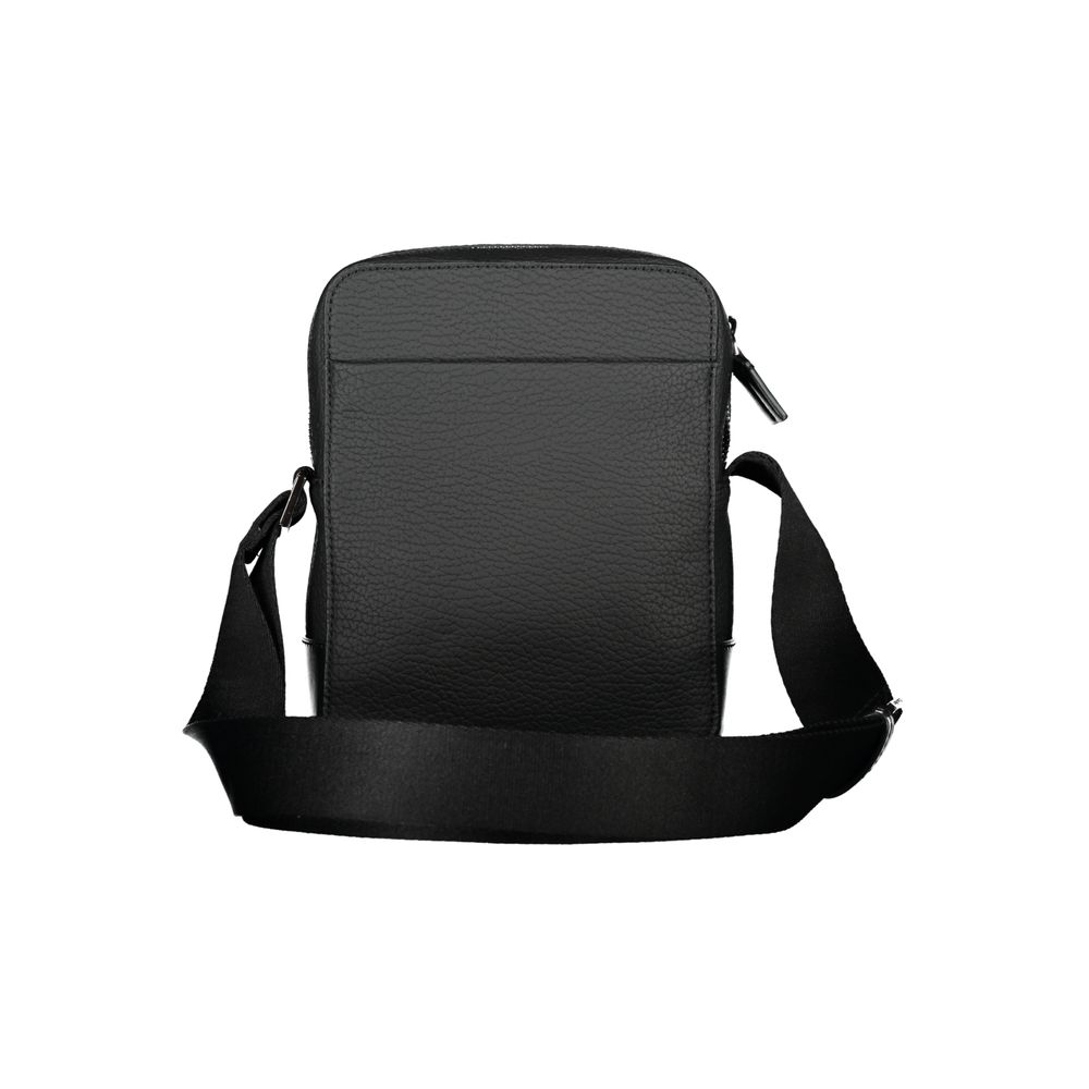 Calvin Klein Sleek Black Shoulder Bag with Contrasting Details