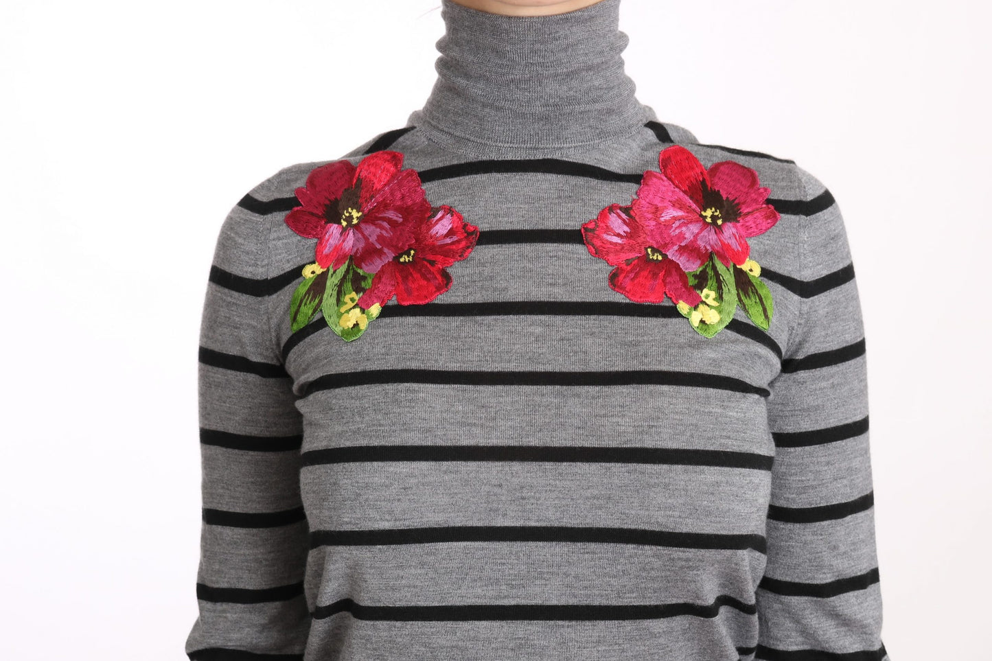 Dolce & Gabbana Elegant Embroidered Cashmere-Silk Sweater Dolce & Gabbana